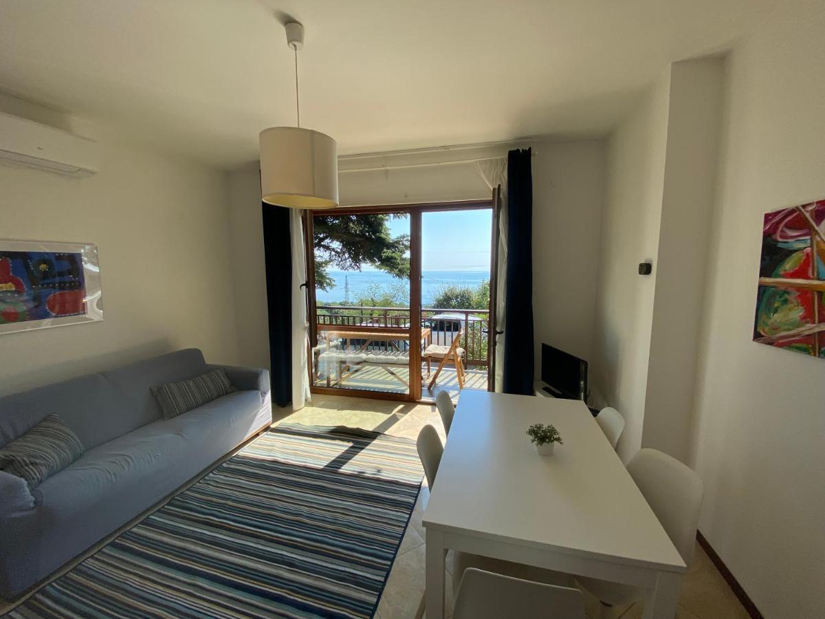 Apartment With Terrace And Garden With A Sea View Систиана Экстерьер фото